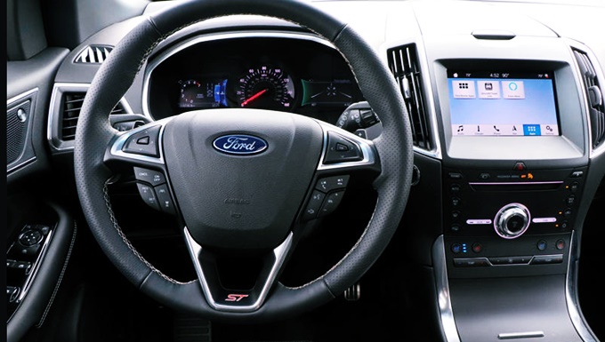 New 2023 Ford Edge ST Interior
